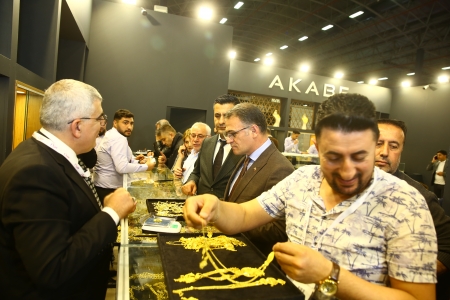 <br />
<b>Notice</b>:  Undefined index: tag in <b>/home/usfuar/public_html/app/views/components/layout_18/layout_18_view.php</b> on line <b>36</b><br />
