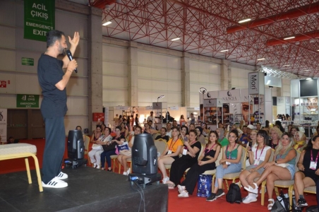 <br />
<b>Notice</b>:  Undefined index: tag in <b>/home/usfuar/public_html/app/views/components/layout_18/layout_18_view.php</b> on line <b>36</b><br />
