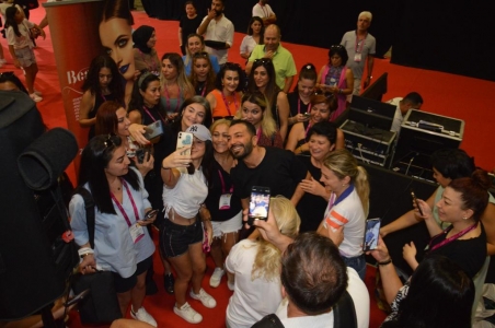 <br />
<b>Notice</b>:  Undefined index: tag in <b>/home/usfuar/public_html/app/views/components/layout_18/layout_18_view.php</b> on line <b>36</b><br />
