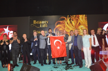 <br />
<b>Notice</b>:  Undefined index: tag in <b>/home/usfuar/public_html/app/views/components/layout_18/layout_18_view.php</b> on line <b>36</b><br />
